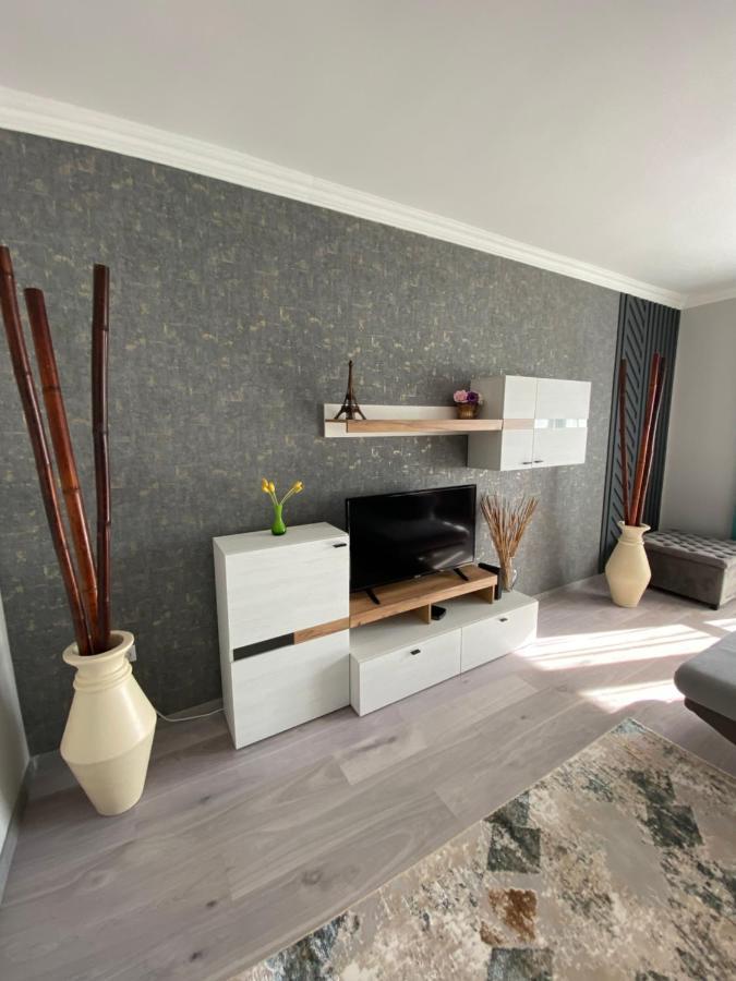 Oliaparman Apartment Eger Exterior foto